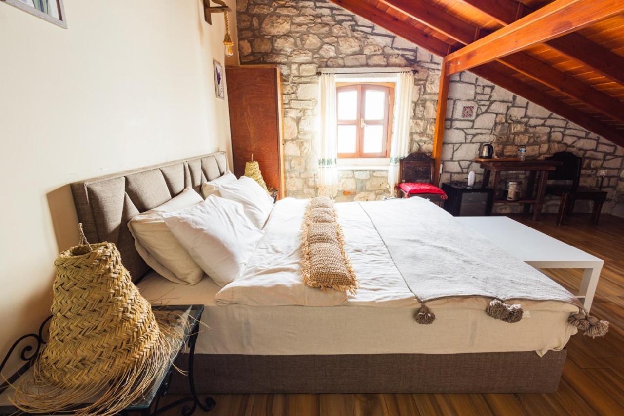 Lavantali Konak Otel Restoran Сеферихисар Экстерьер фото