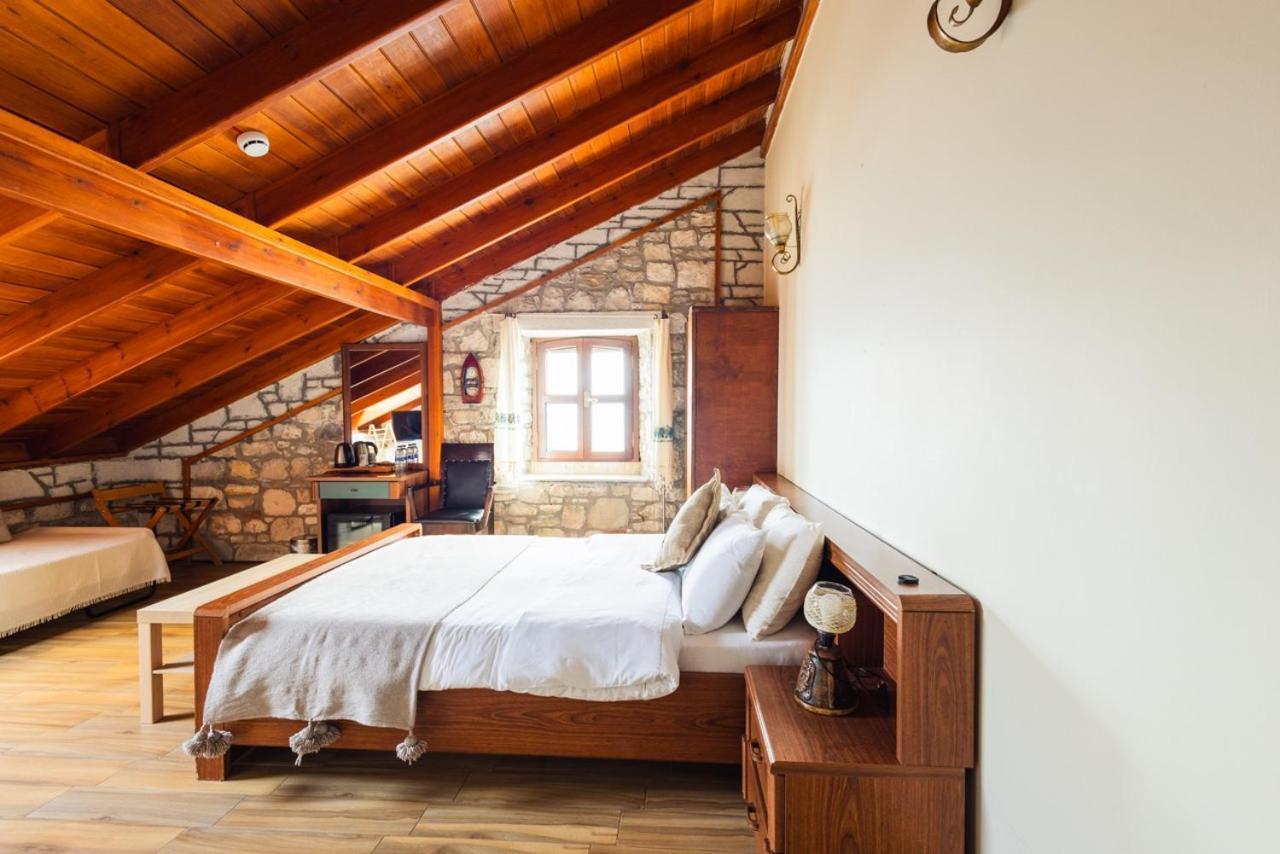 Lavantali Konak Otel Restoran Сеферихисар Экстерьер фото
