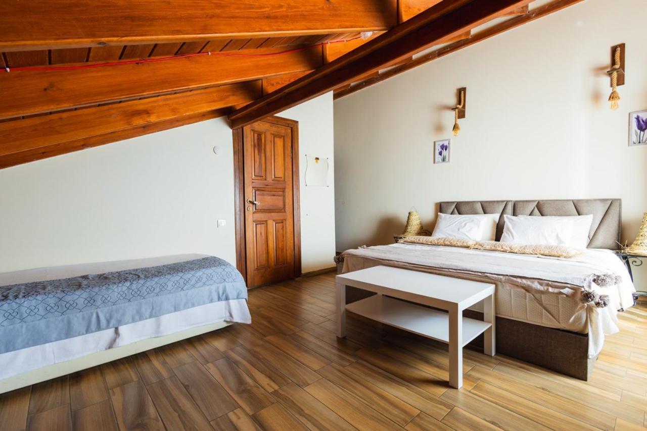 Lavantali Konak Otel Restoran Сеферихисар Экстерьер фото