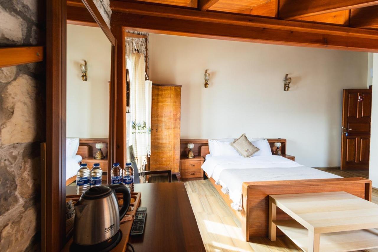 Lavantali Konak Otel Restoran Сеферихисар Экстерьер фото