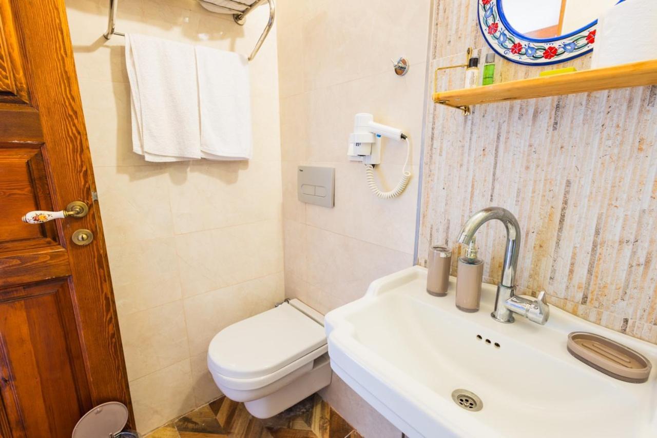 Lavantali Konak Otel Restoran Сеферихисар Экстерьер фото